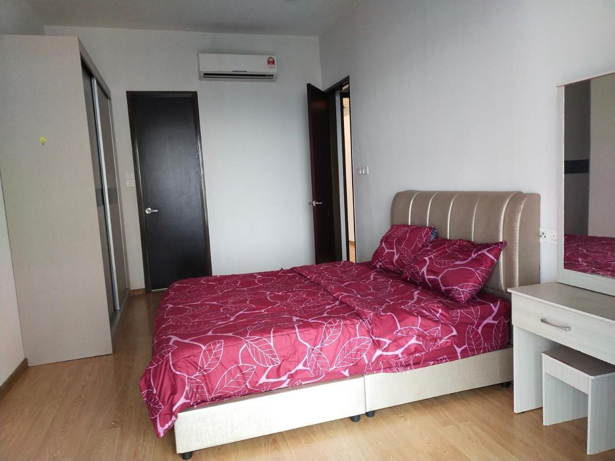 Rainbow Homestay Johor Bahru Exterior foto