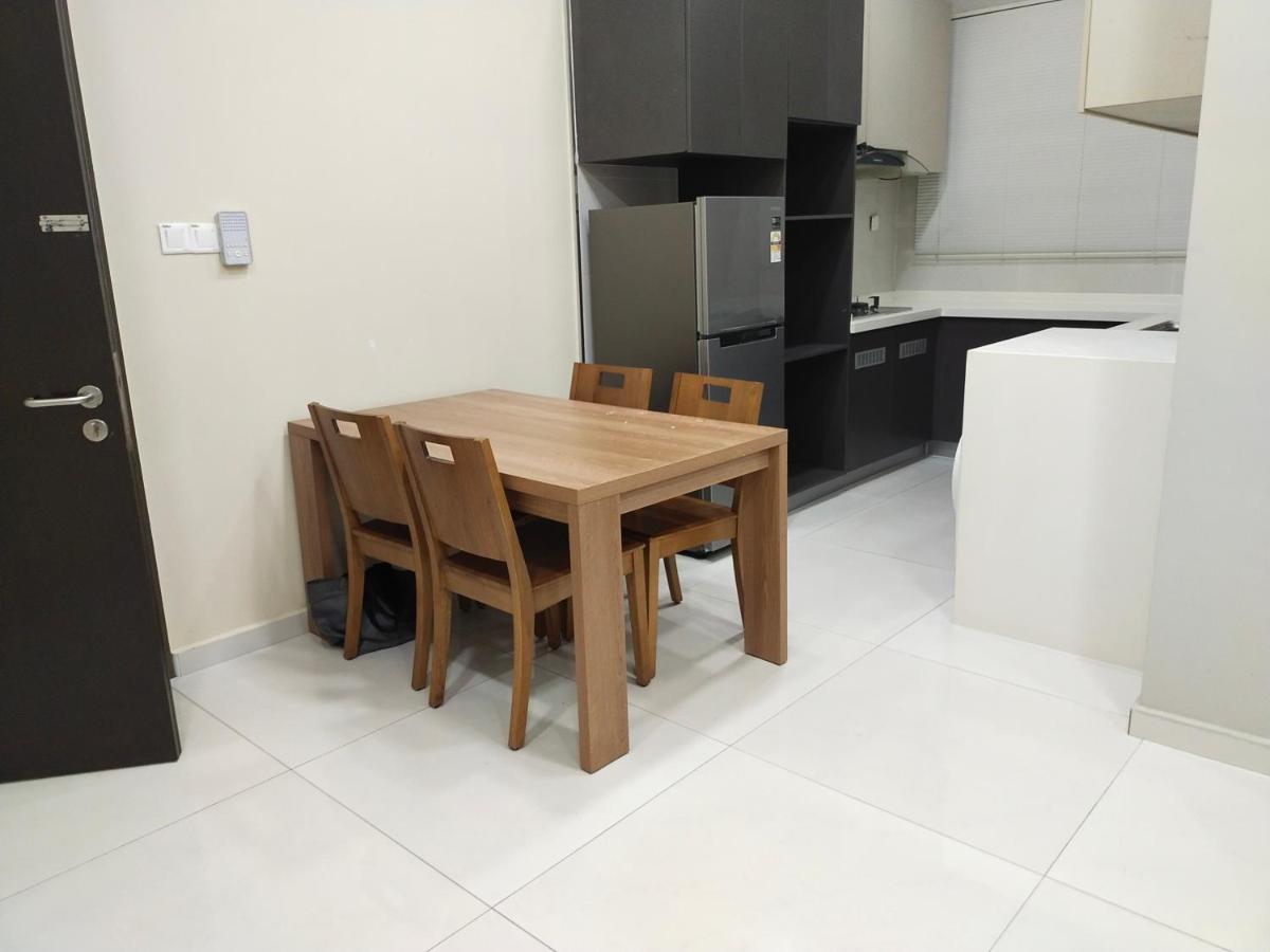 Rainbow Homestay Johor Bahru Exterior foto